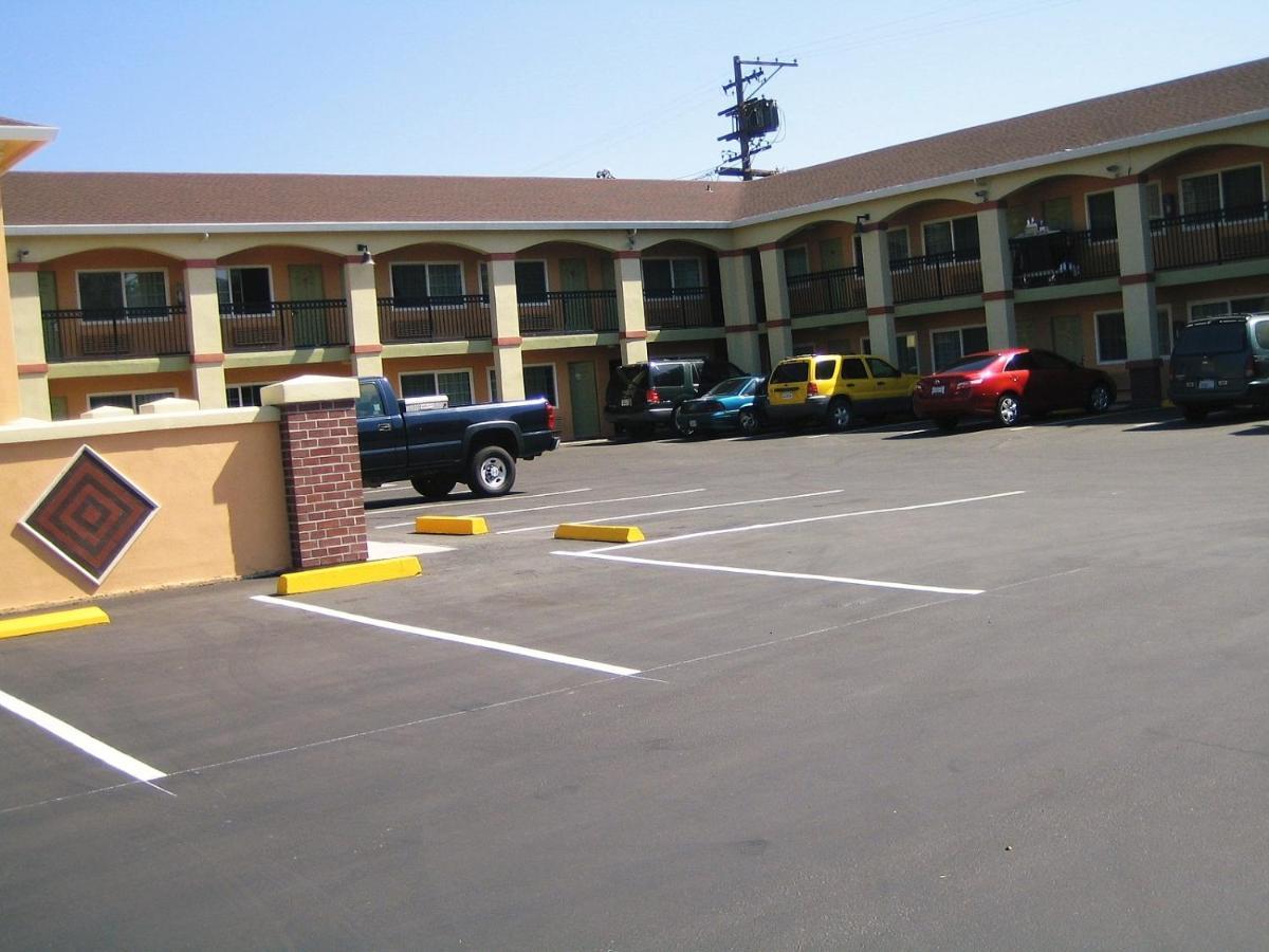 Americas Deluxe Inn- Marysville Exteriör bild